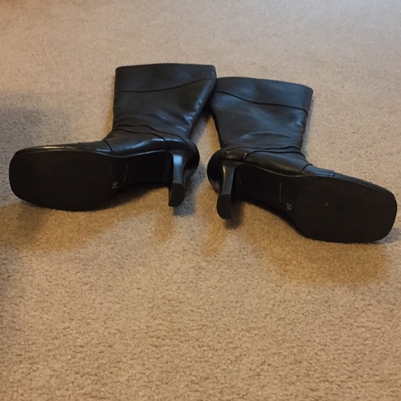 Spring brand black boots. Size 36. - Picture 6 of 7